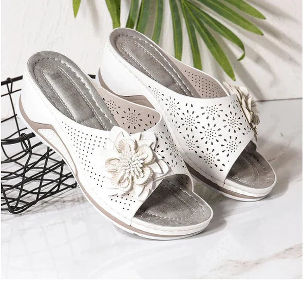 Sandales orthopédiques pour la flexibilité de la plante du pied